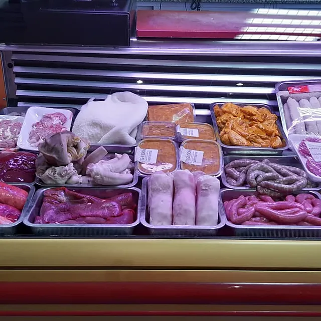 camara de carne con embutidos